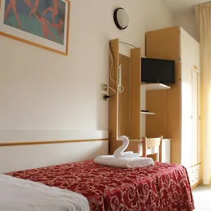 Hotel Clara ***