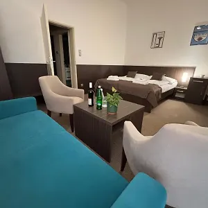  Apart Otel Embassy By Lh Çek Cumhuriyeti
